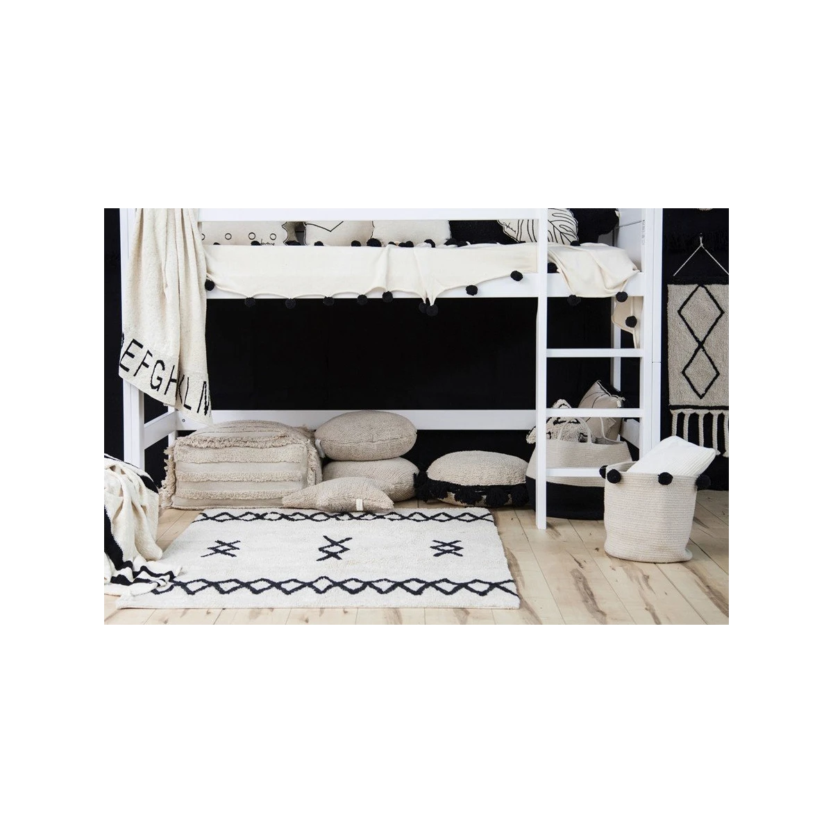 Dywan Atlas Natural Black Lorena Canals | Pan Piksel