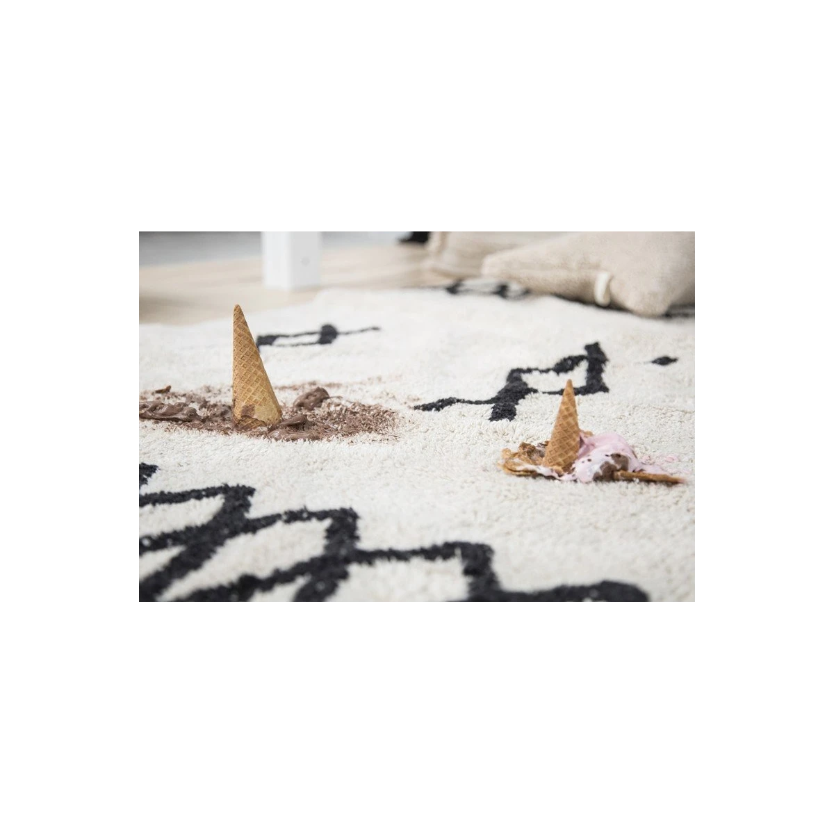 Dywan Atlas Natural Black Lorena Canals | Pan Piksel