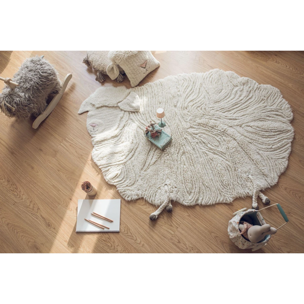 Dywan wełniany Pink Nose Sheep 120x170 cm Lorena Canals | Pan Piksel