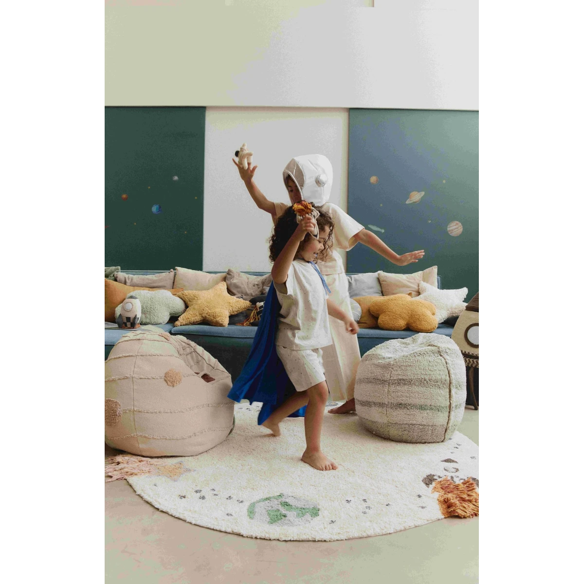 Dywan bawełniany Interstellar Journey do prania w pralce, "Mom, I want to be an astronaut" Lorena Canals | Pan Piksel