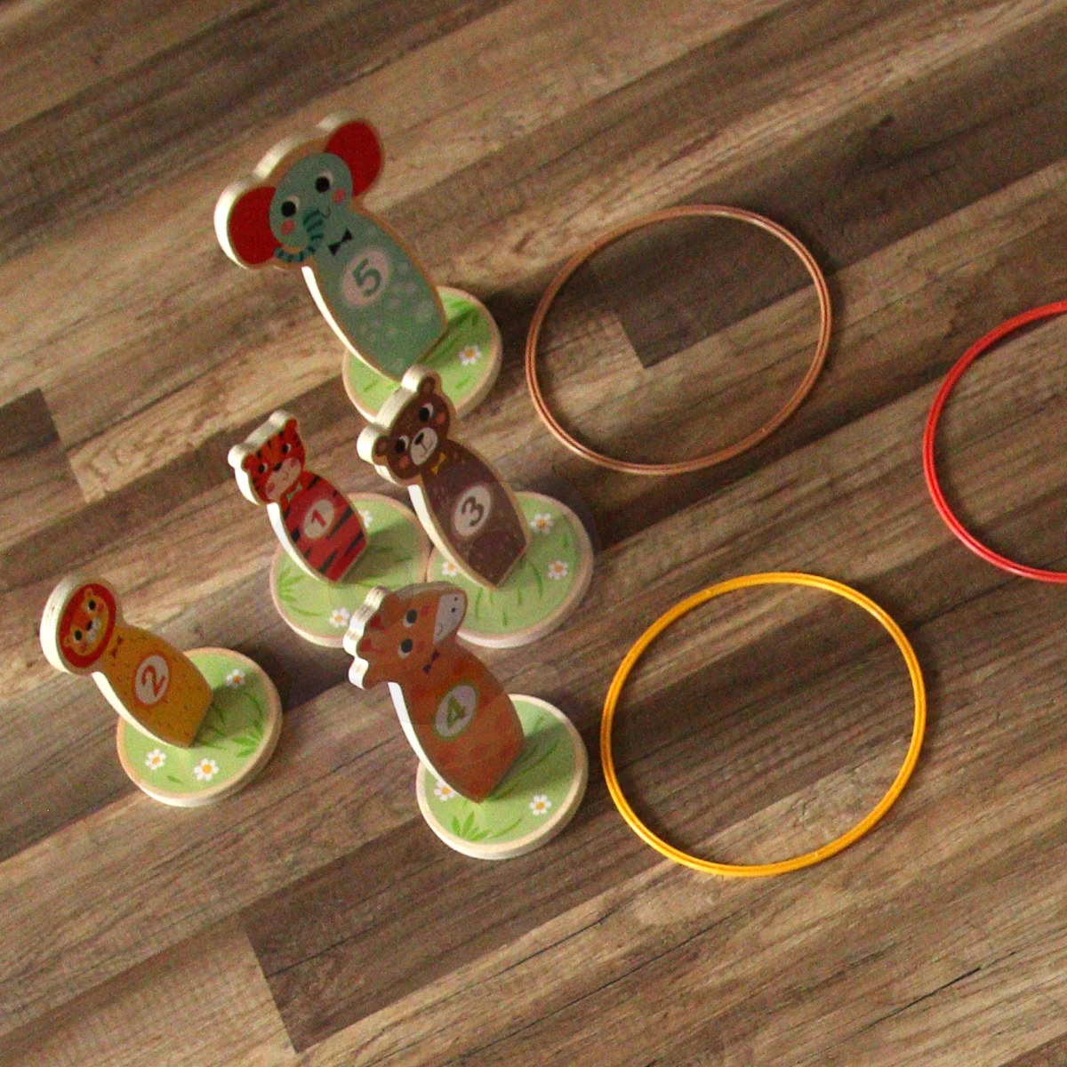TOOKY TOY Drewniana Gra Zręcznościowa Rzut do Celu Zwierzątka 15 el. | Pan Piksel