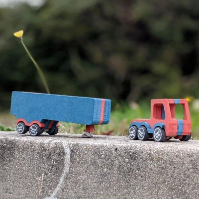 CROC TOYS DIY Drewniany pojazd: Rémy | Pan Piksel
