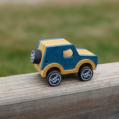 CROC TOYS DIY Drewniany pojazd: jeep | Pan Piksel
