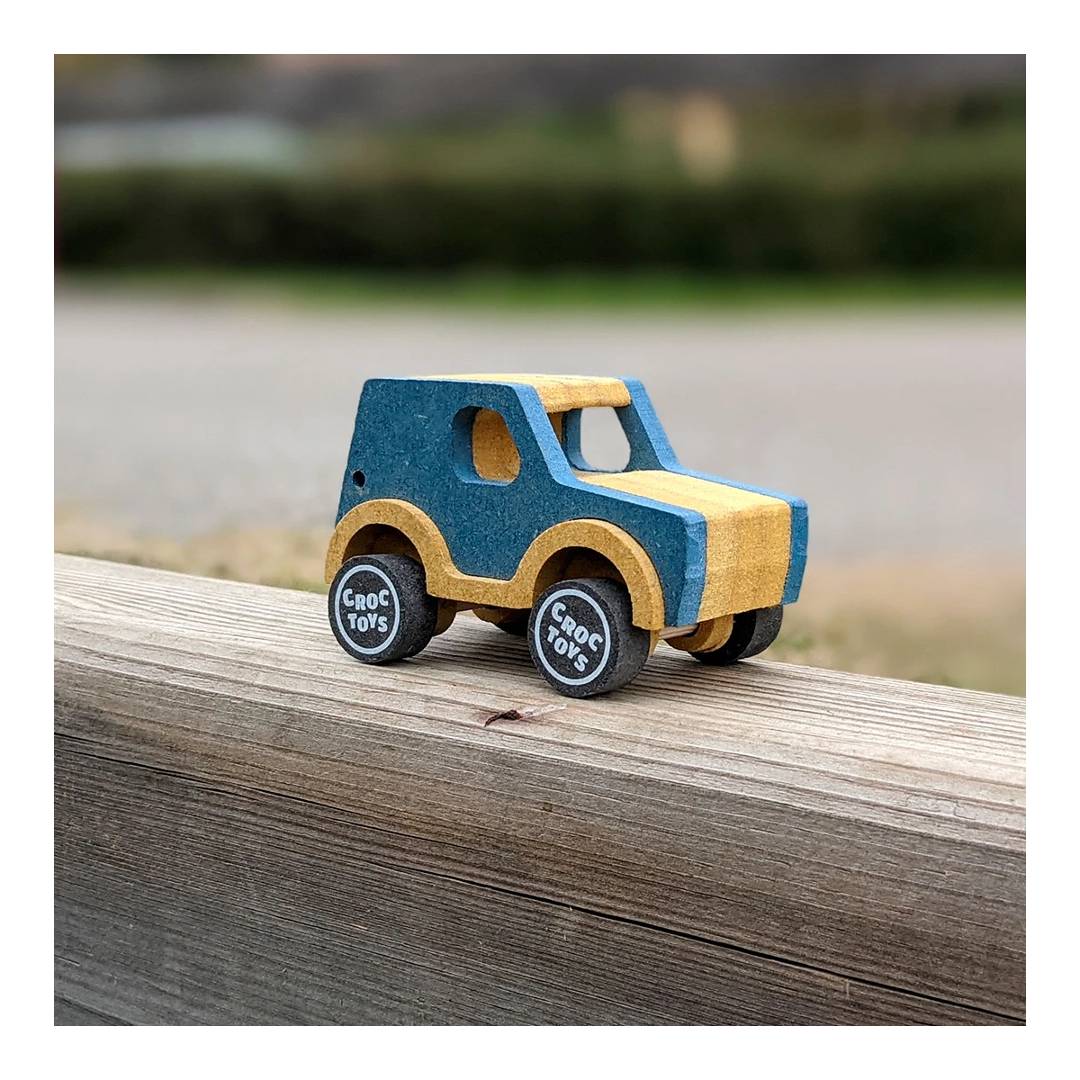 CROC TOYS DIY Drewniany pojazd: jeep | Pan Piksel