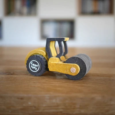 CROC TOYS DIY Drewniany pojazd: walec | Pan Piksel
