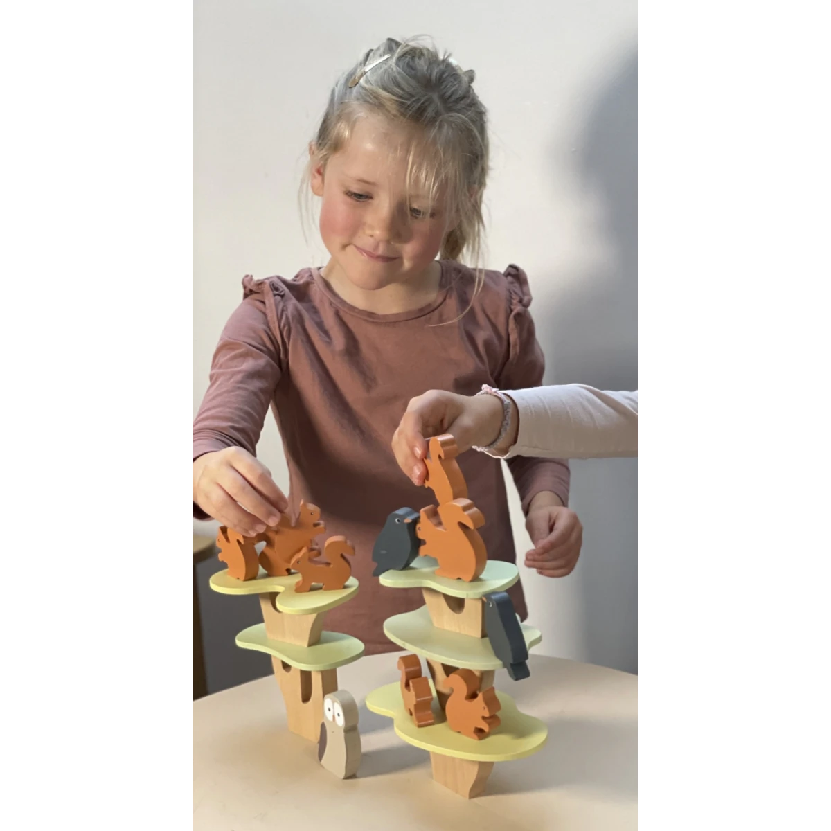 EGMONT TOYS Drewniana gra zręcznościowa balansujące wiewiórki | Pan Piksel
