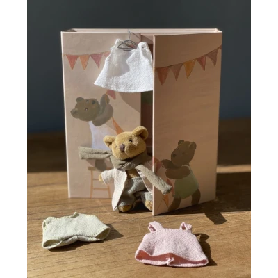 Garderoba z misiem Egmont Toys | Pan Piksel