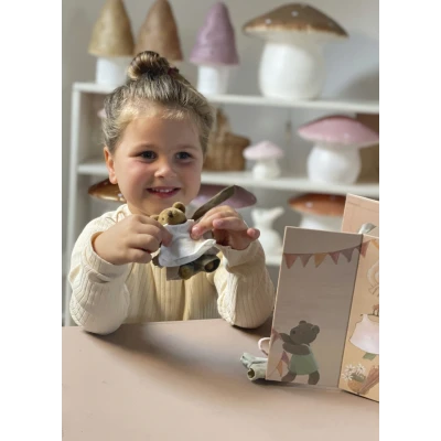 Garderoba z misiem Egmont Toys | Pan Piksel