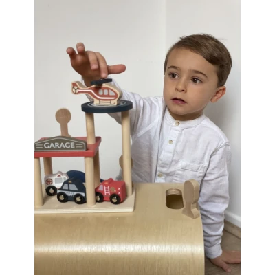 EGMONT TOYS Drewniany garaż z samochodami | Pan Piksel