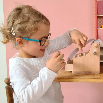 EGMONT TOYS Drewniana kasa sklepowa do zabawy | Pan Piksel
