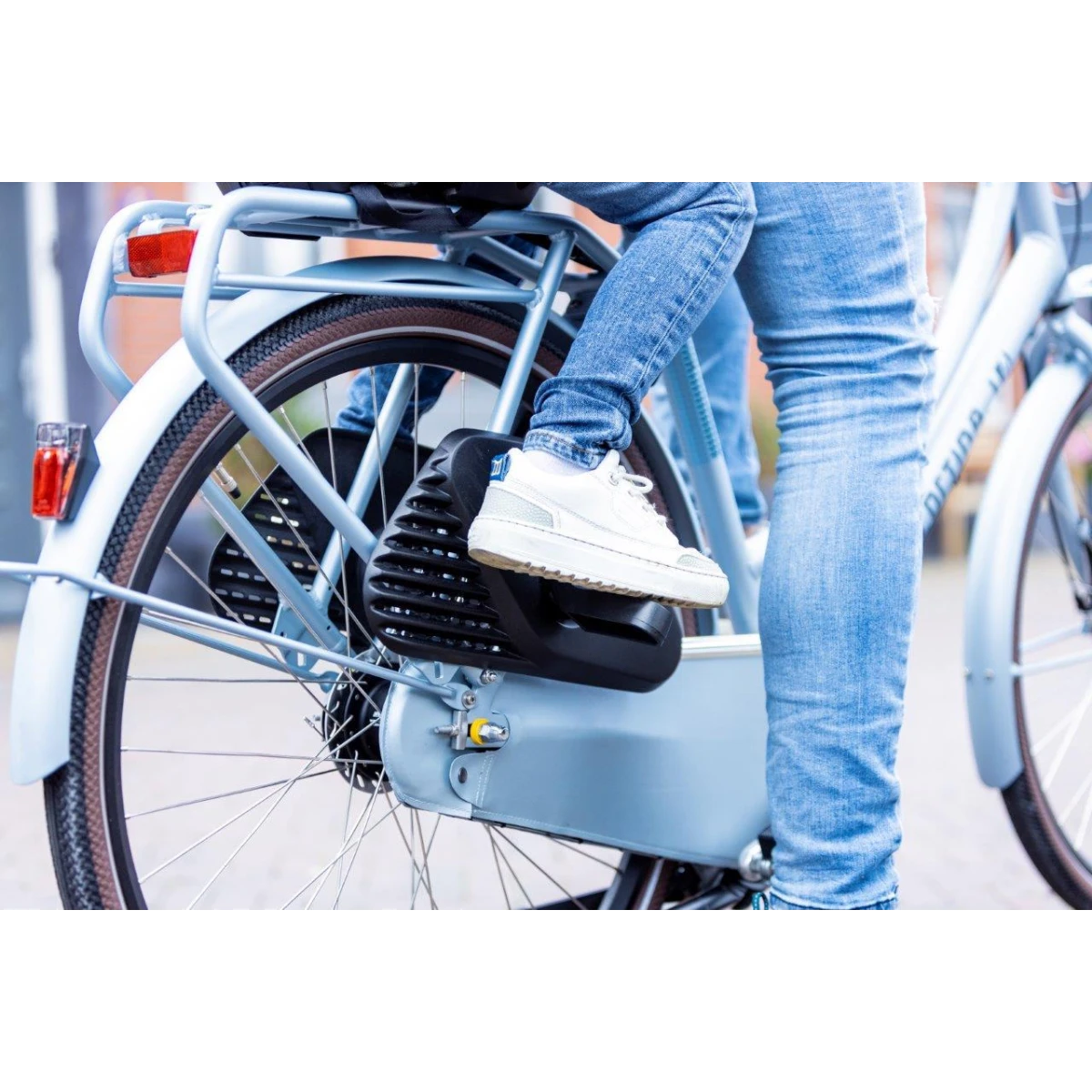 BOBIKE Fotelik rowerowy Junior ONE black/dark grey | Pan Piksel