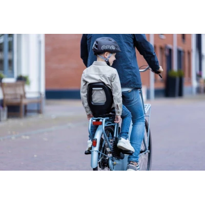 Fotelik Junior ONE Bobike black/dark brown | Pan Piksel