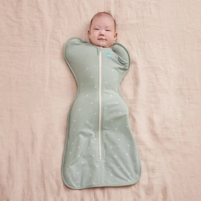 LOVE TO DREAM Otulacz Swaddle UP™ Rozmiar S Oliwkowa Gałązka ETAP 1 – TOG 1.5 | Pan Piksel
