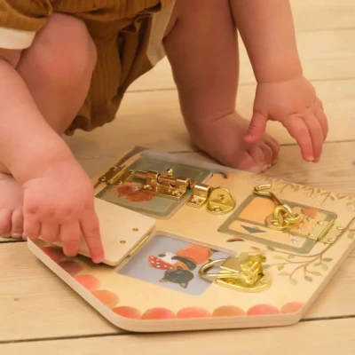 EGMONT TOYS Drewniana tablica manipulacyjna | Pan Piksel