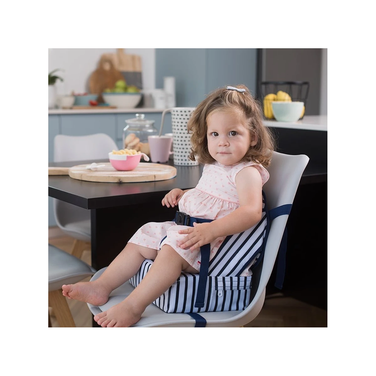 BABY TO LOVE Podstawka podwyższająca Easy UP paski niebieska | Pan Piksel