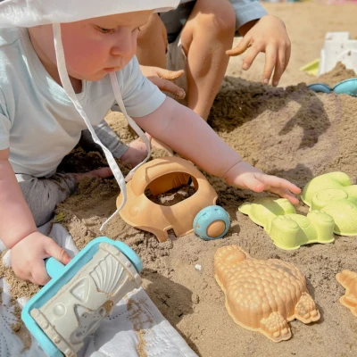 WOOPIE GREEN Zestaw do Piasku z Wiaderkiem i Samochodzikiem 10 el. BIODEGRADOWALNY ORGANICZNY MATERIAŁ | Pan Piksel