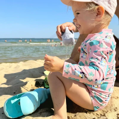 WOOPIE GREEN Zestaw do Piasku z Wiaderkiem i Łopatką Krokodyl w Plecaku 10 el. BIODEGRADOWALNY ORGANICZNY MATERIAŁ | Pan Piksel