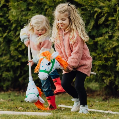 MICKI Koń Pippi Langstrumpf Alfonso konik na kiju Hobby Horse zabawka dla dzieci | Pan Piksel