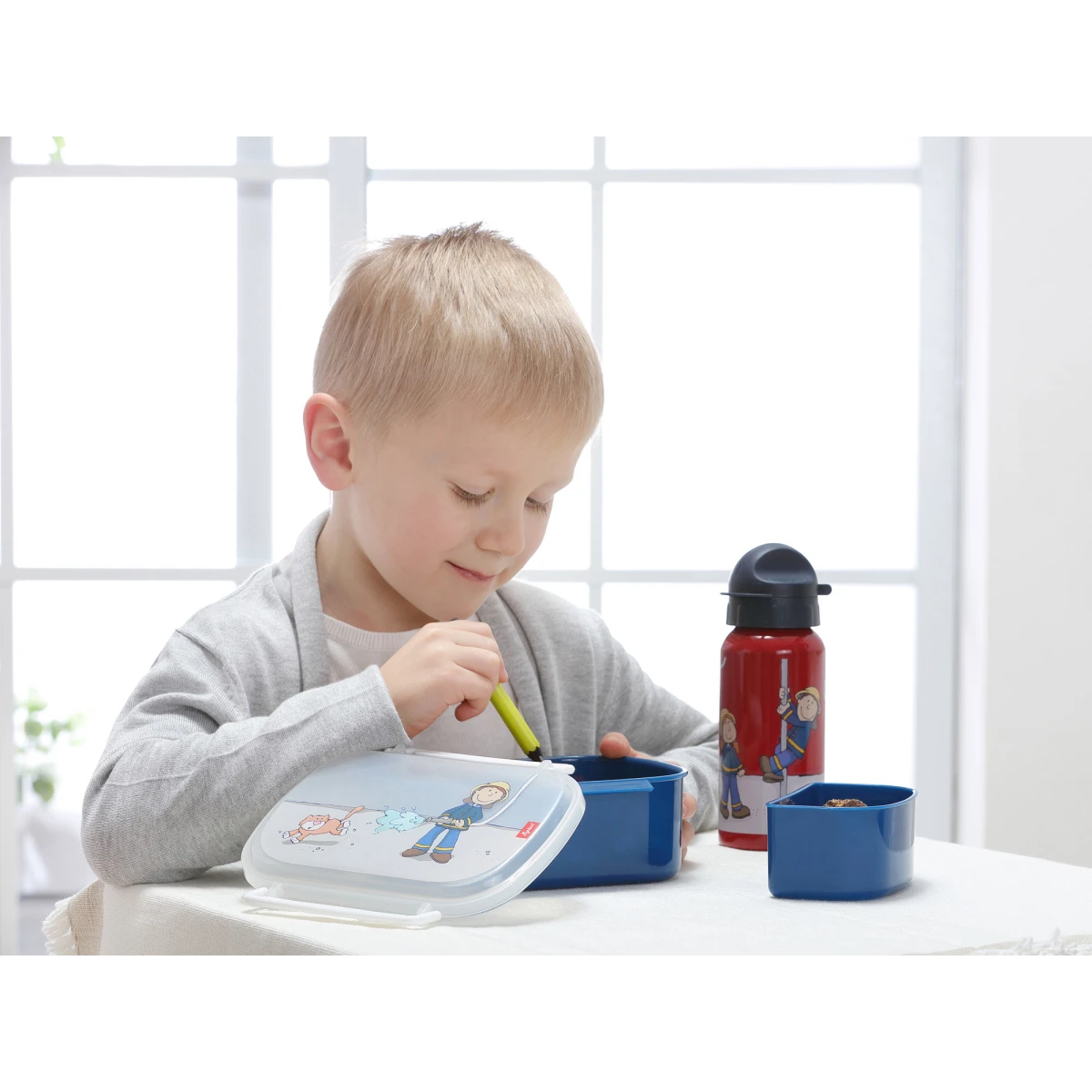 SIGIKID Pudełko na jedzenie lunchbox Strażak BPA free 17x11x7 cm | Pan Piksel