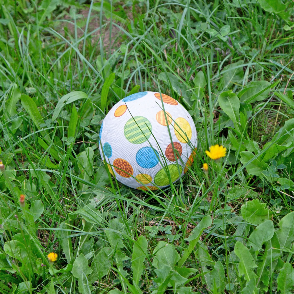 SIGIKID Piłka dla dzieci kauczukowa szara w kółka 12 cm | Pan Piksel