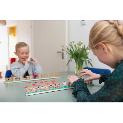 BS Toys Zgadnij Krówkę gra logiczna zabawa detektywistyczna rozwój spostrzegawczości i myślenia logicznego 6+ | Pan Piksel