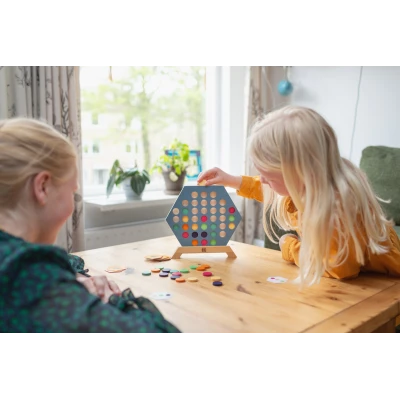 BS Toys 3 w rzędzie – drewniana gra logiczna ćwicząca planowanie i koncentrację 8+ | Pan Piksel