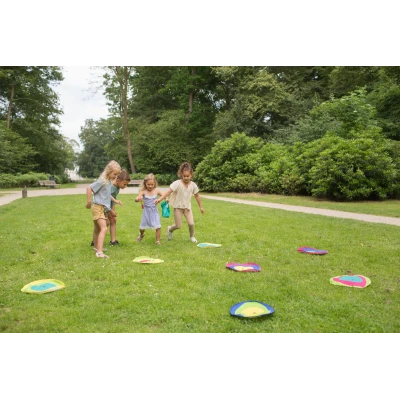 BS Toys Gra sportowa Biegnij i dopasuj Kolorowe Wyspy 7 materiałowych mat | Pan Piksel