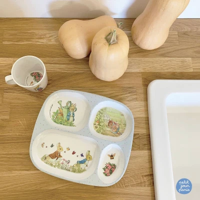 PETIT JOUR PARIS Talerz z przegródkami dla dzieci Królik Piotruś | Pan Piksel