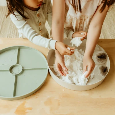 JELLYSTONE DESIGNS Jellystone Sensory Snow Sensoryczny śnieg miękka masa sensoryczna dla dzieci 3+ | Pan Piksel