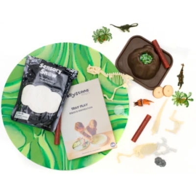 JELLYSTONE DESIGNS Jellystone Zestaw sensoryczny Świat dinozaurów tacka + figurki + śnieg sensoryczny | Pan Piksel