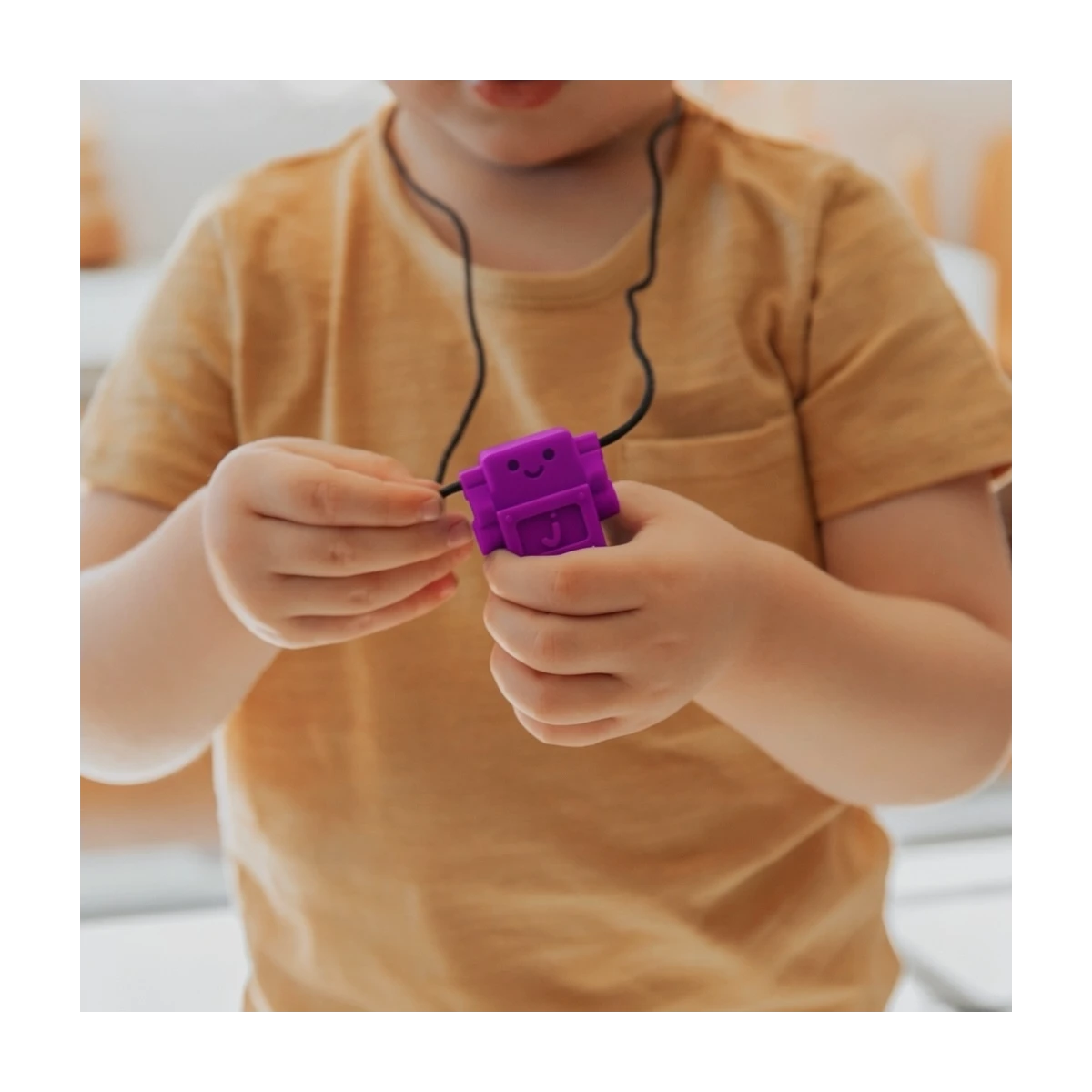 JELLYSTONE DESIGNS Jellystone Gryzak terapeutyczny antystresowy naszyjnik – robot Purple Grape | Pan Piksel