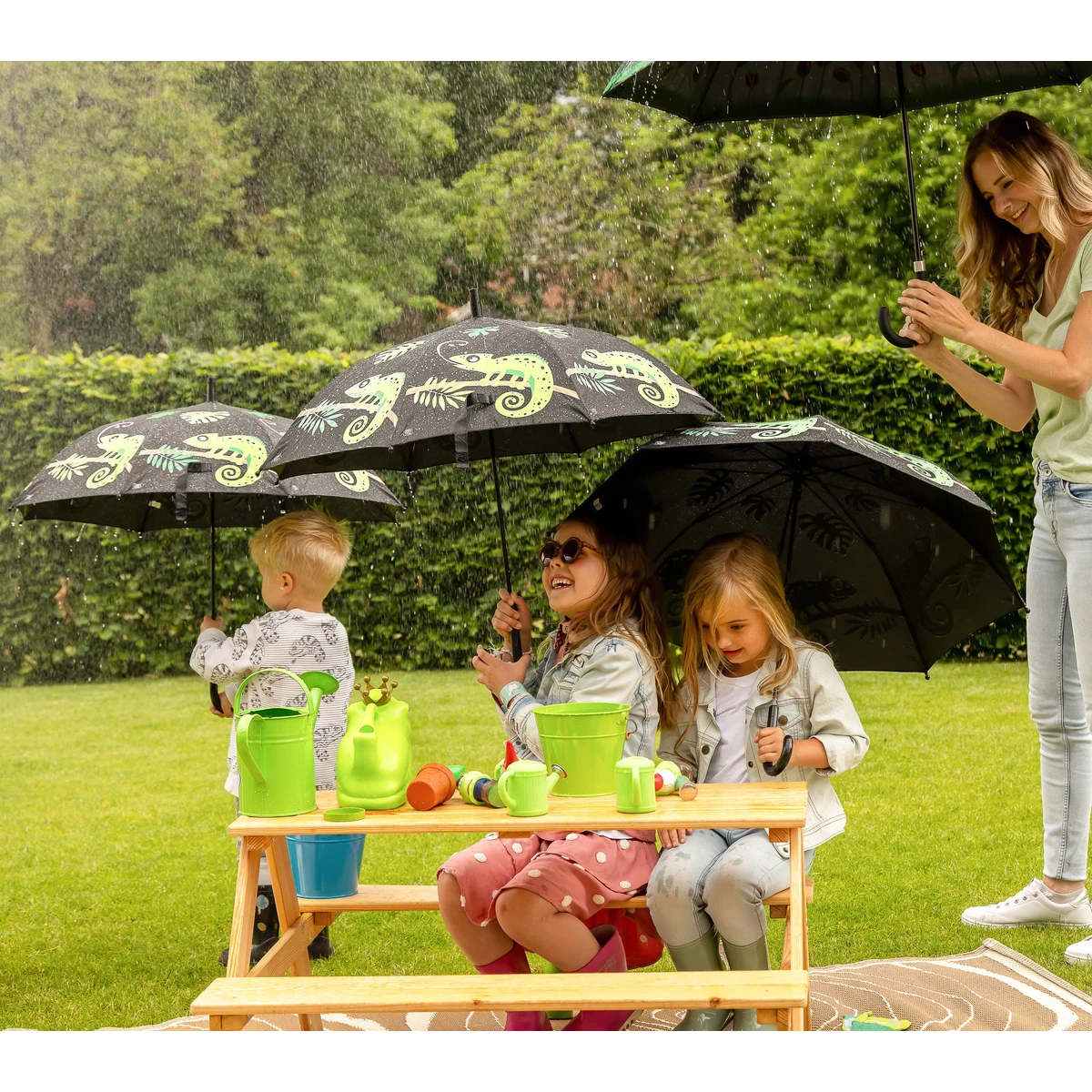 ESSCHERT DESIGN Parasolka Kameleon dla dzieci magiczna zmieniająca kolor w deszczu | Pan Piksel