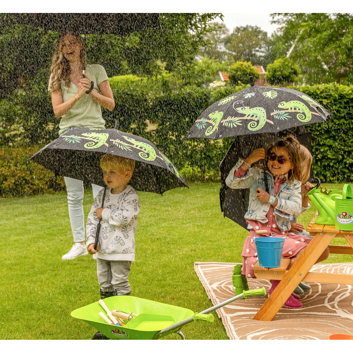 ESSCHERT DESIGN Parasolka Kameleon dla dzieci magiczna zmieniająca kolor w deszczu | Pan Piksel