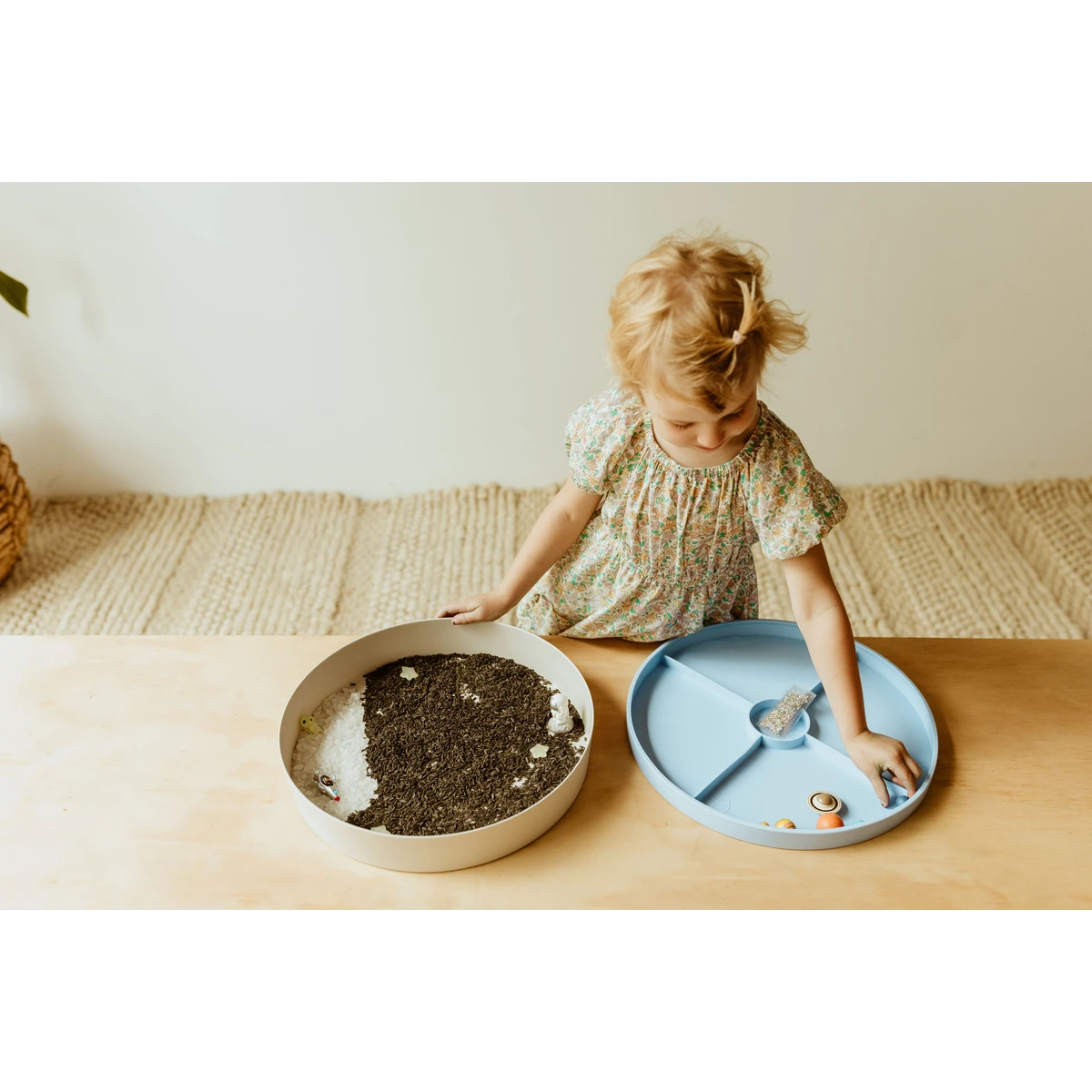 JELLYSTONE DESIGNS Jellystone Zestaw sensoryczny Galaktyka wkład do tacki sensorycznej Play Tray | Pan Piksel