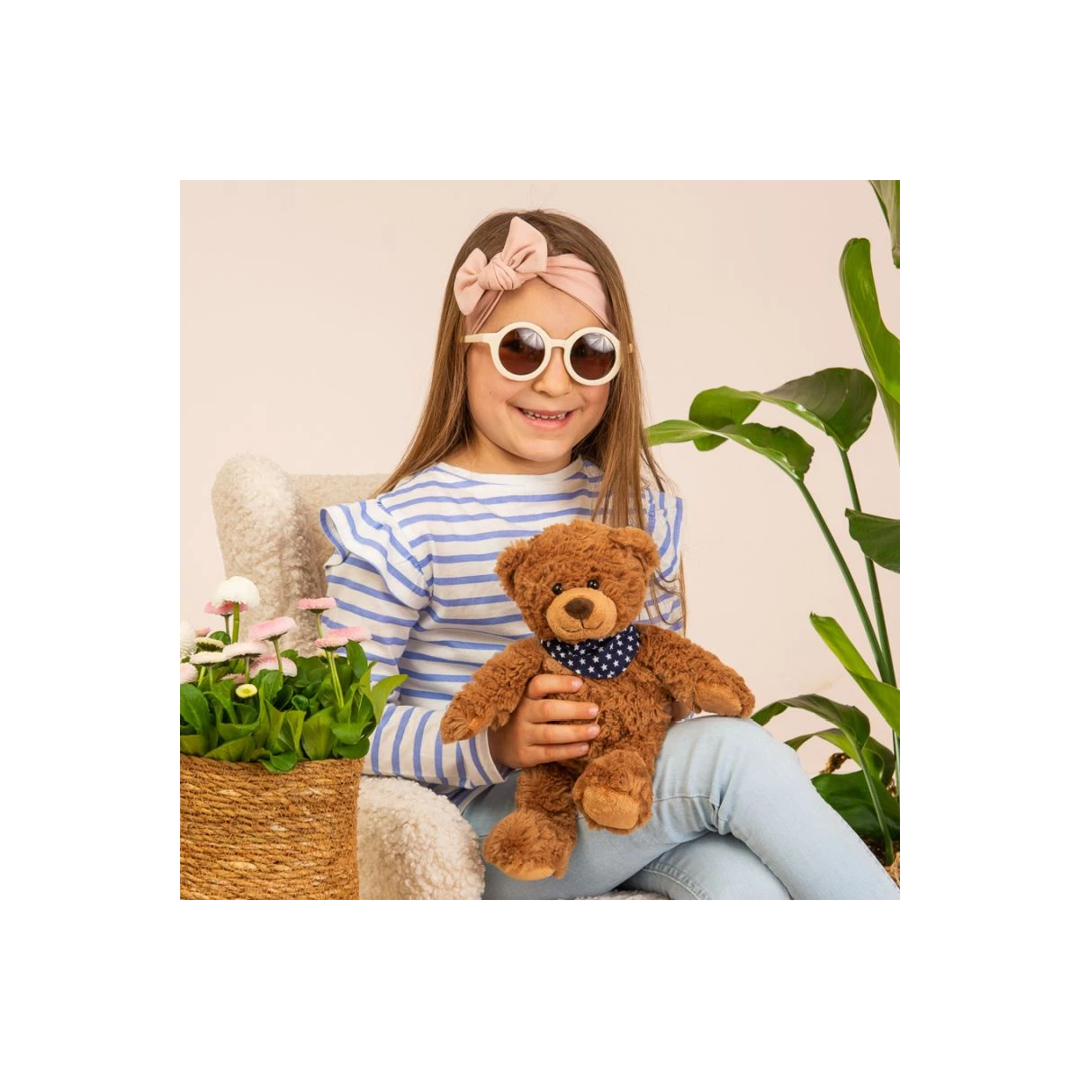 TEDDY HERMANN Maskotka miś pluszowy 30 cm z bandaną w gwiazdki brązowy | Pan Piksel