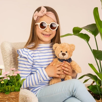 TEDDY HERMANN Maskotka miś pluszowy 30 cm z bandaną w gwiazdki beżowy | Pan Piksel