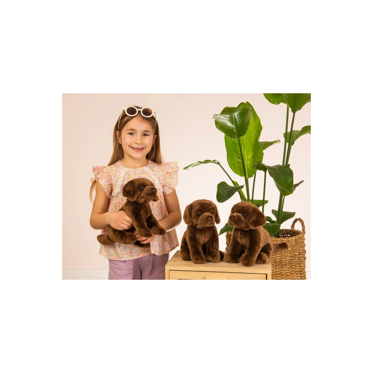 TEDDY HERMANN Maskotka Labrador siedzący ciemnobrązowy 25 cm | Pan Piksel