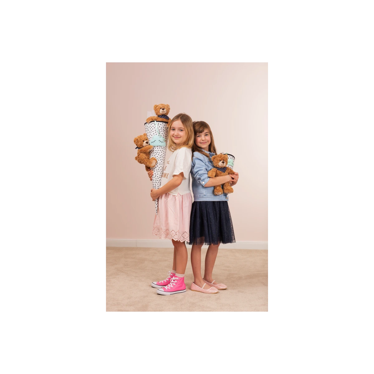 TEDDY HERMANN Maskotka miś pluszowy 30 cm z bandaną w gwiazdki beżowy | Pan Piksel