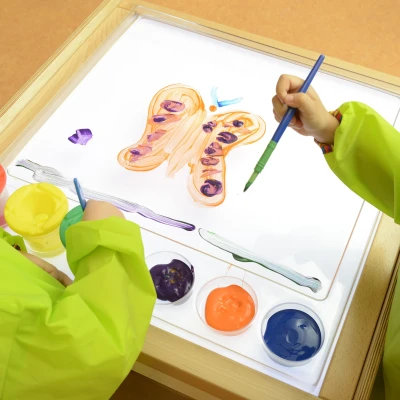 MASTERKIDZ Rama Sensoryczna - Panel LED + Przezroczysta Taca Do Malowania | Pan Piksel