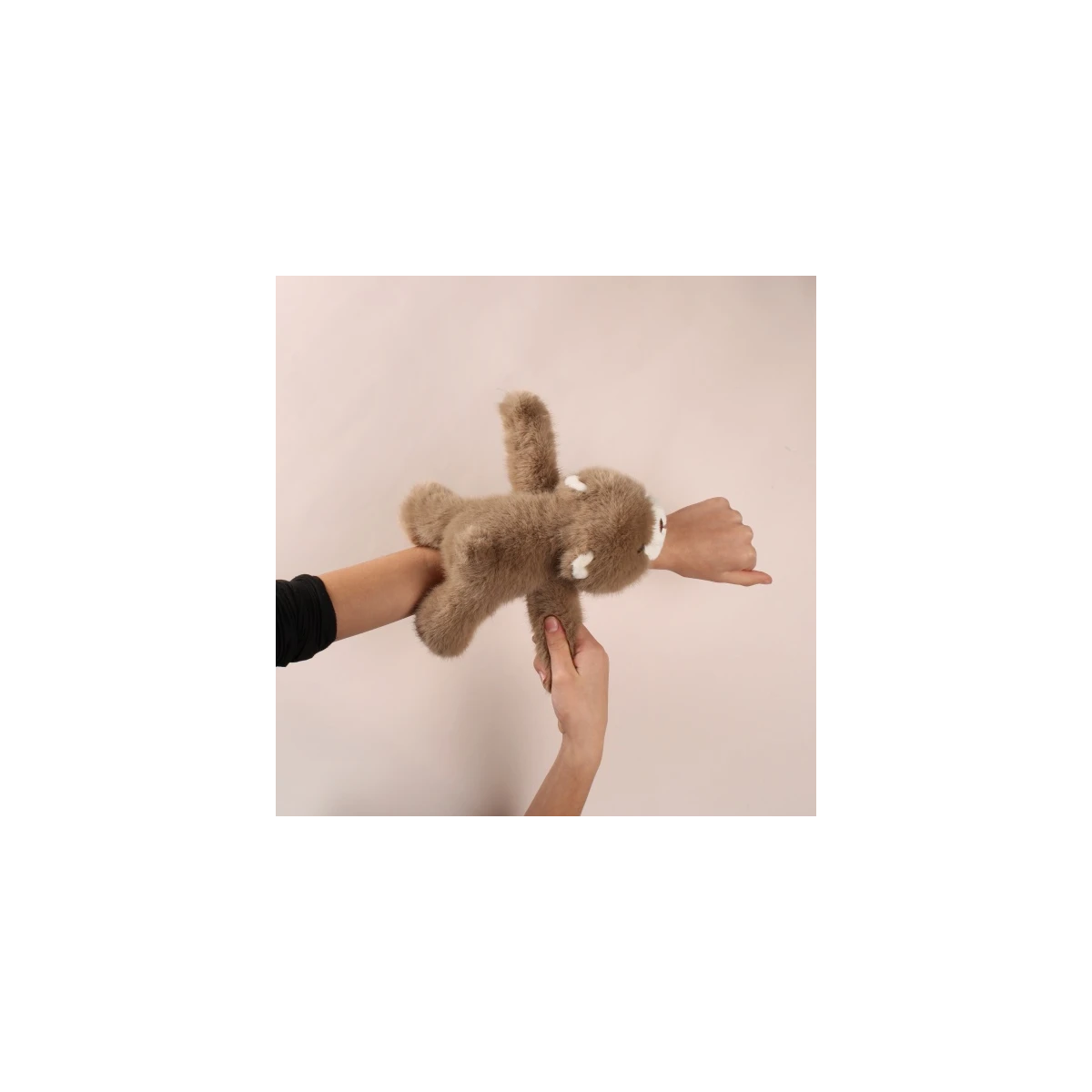 DOUDOU ET COMPAGNIE DOUDOU pluszowa bransoletka slap miś Podcoll Histoire d'Ours jasny brązowy