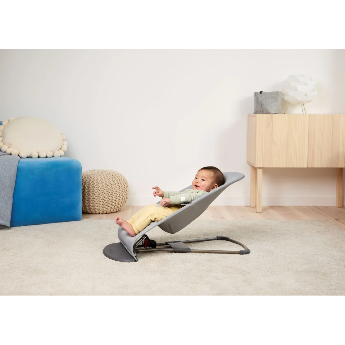 BABYBJORN leżaczek BALANCE SOFT WOVEN/JERSEY Tri Fabric Ciemny Szary + zabawka do leżaczka Googly Eyes