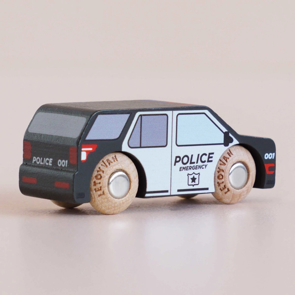 LE TOY VAN Samochodzik Liberty