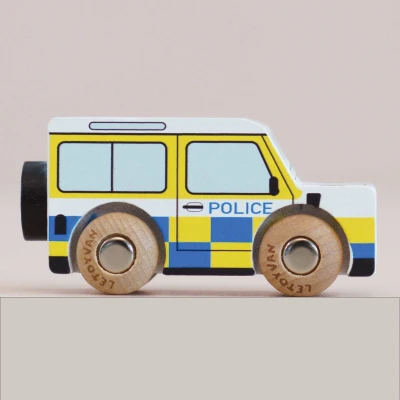 LE TOY VAN Samochodzik Bobby