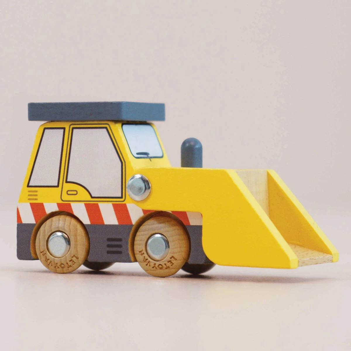 LE TOY VAN Samochodzik Vince