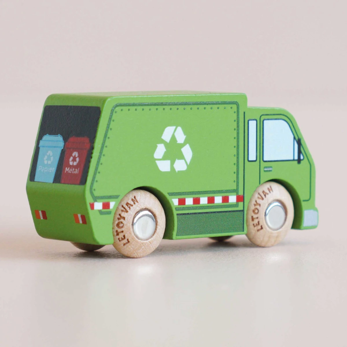 LE TOY VAN Samochodzik Rudy