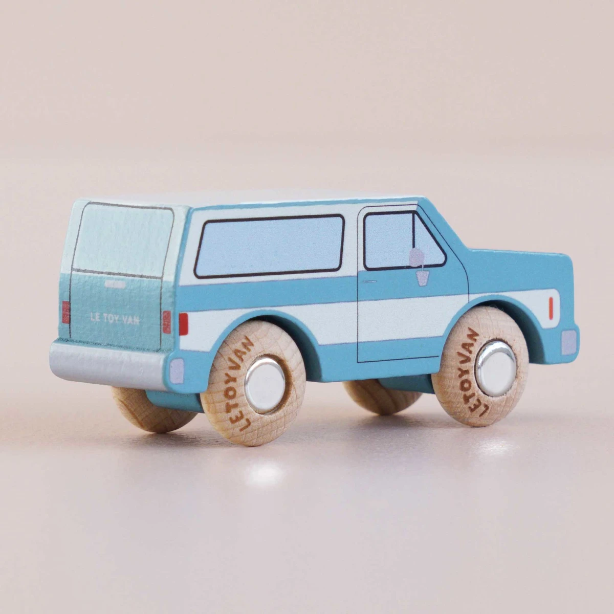 LE TOY VAN Samochodzik Chuck