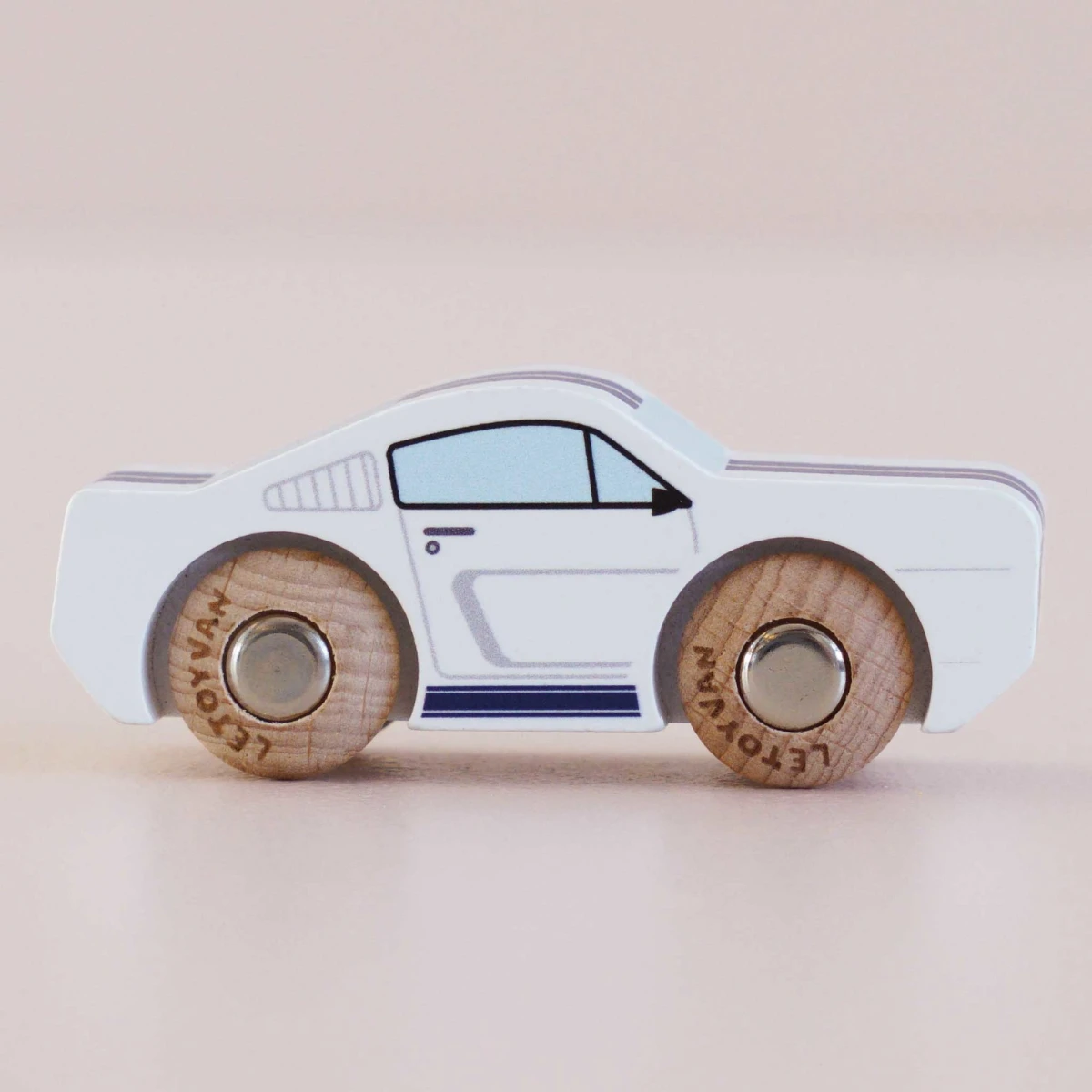 LE TOY VAN Samochodzik Maverick