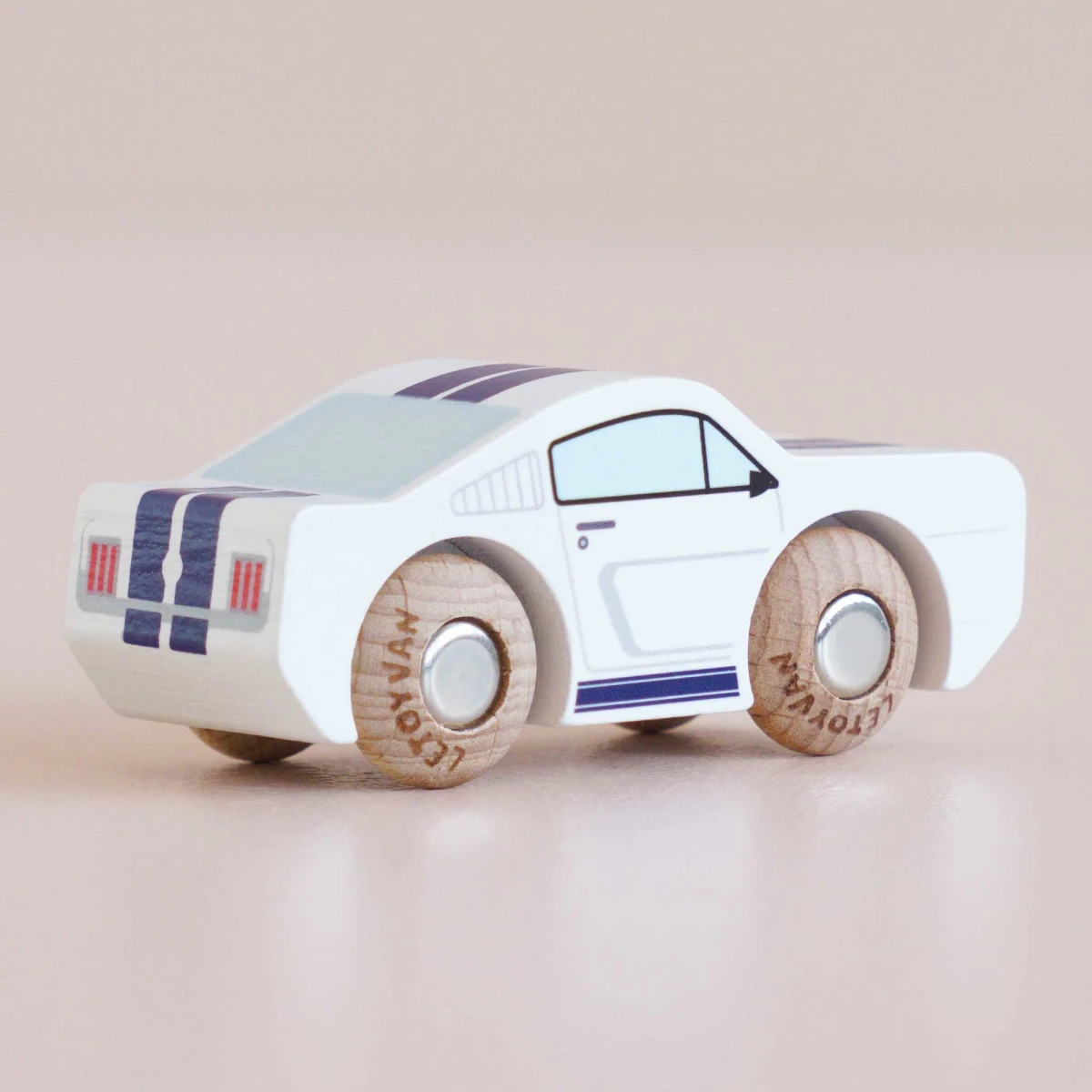 LE TOY VAN Samochodzik Maverick