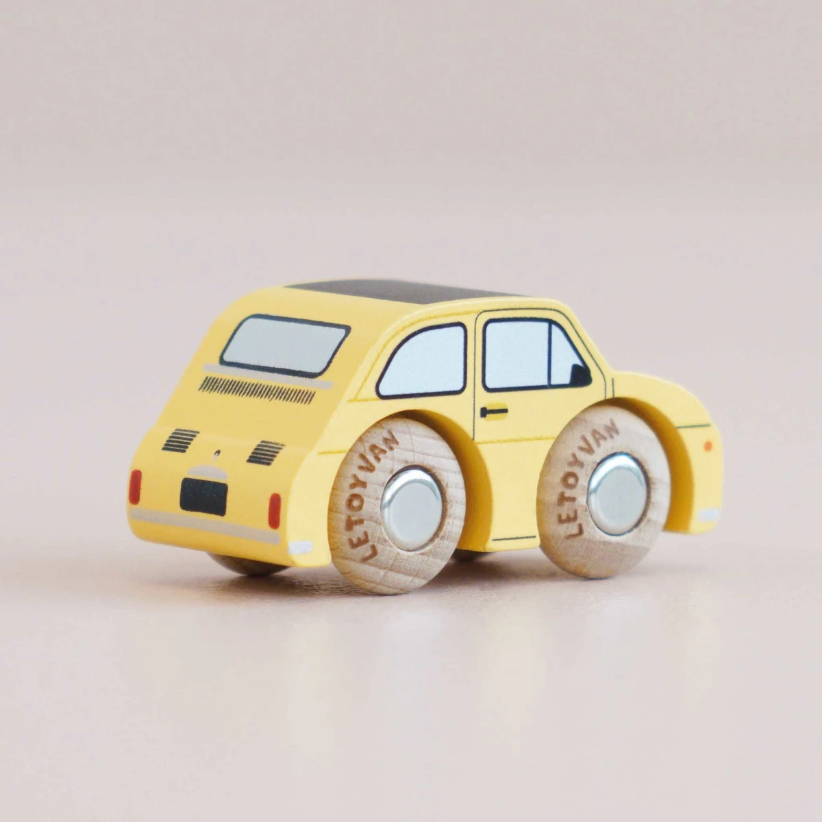 LE TOY VAN Samochodzik Fifi