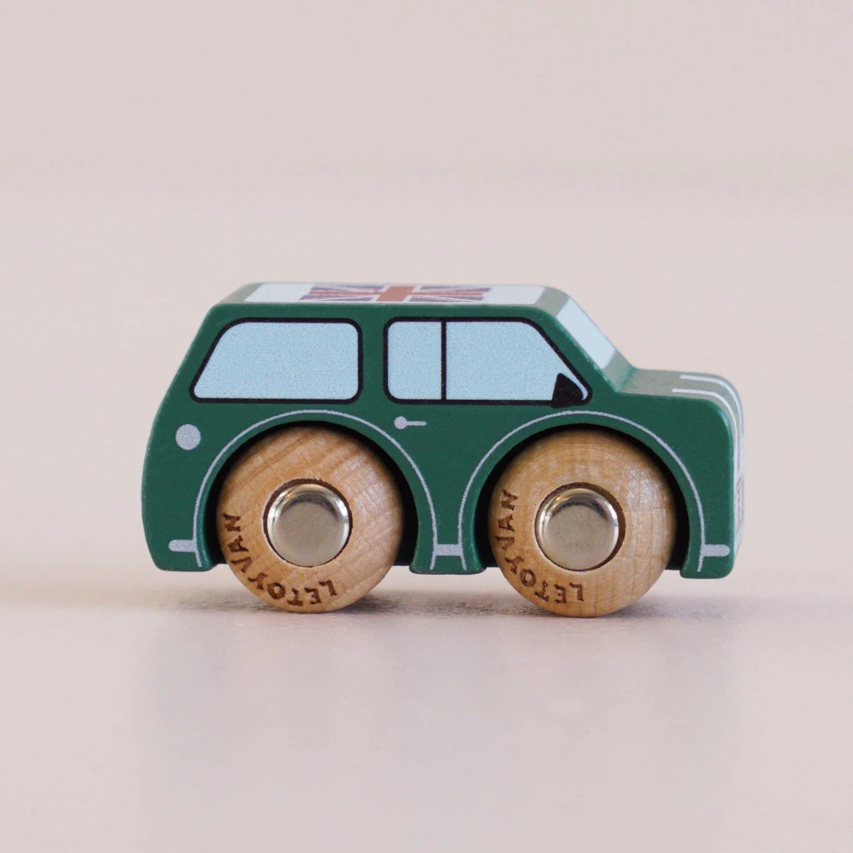 LE TOY VAN Samochodzik Molly